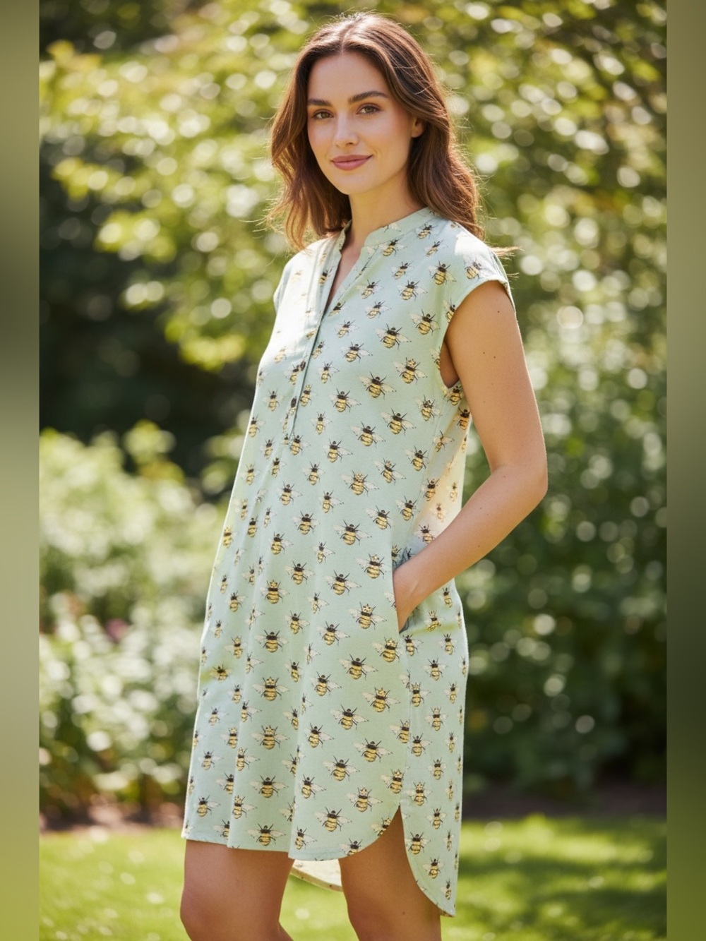 SM Wardrobe CUTE Bee Print Mint Green Shift Dress Pockets NWT